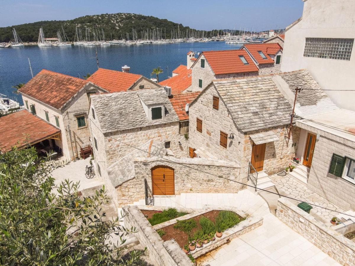 Apartments Mediteraneo Rogoznica 로고즈니차 외부 사진