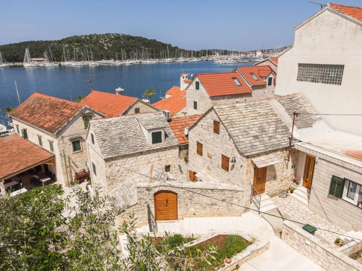 Apartments Mediteraneo Rogoznica 로고즈니차 외부 사진
